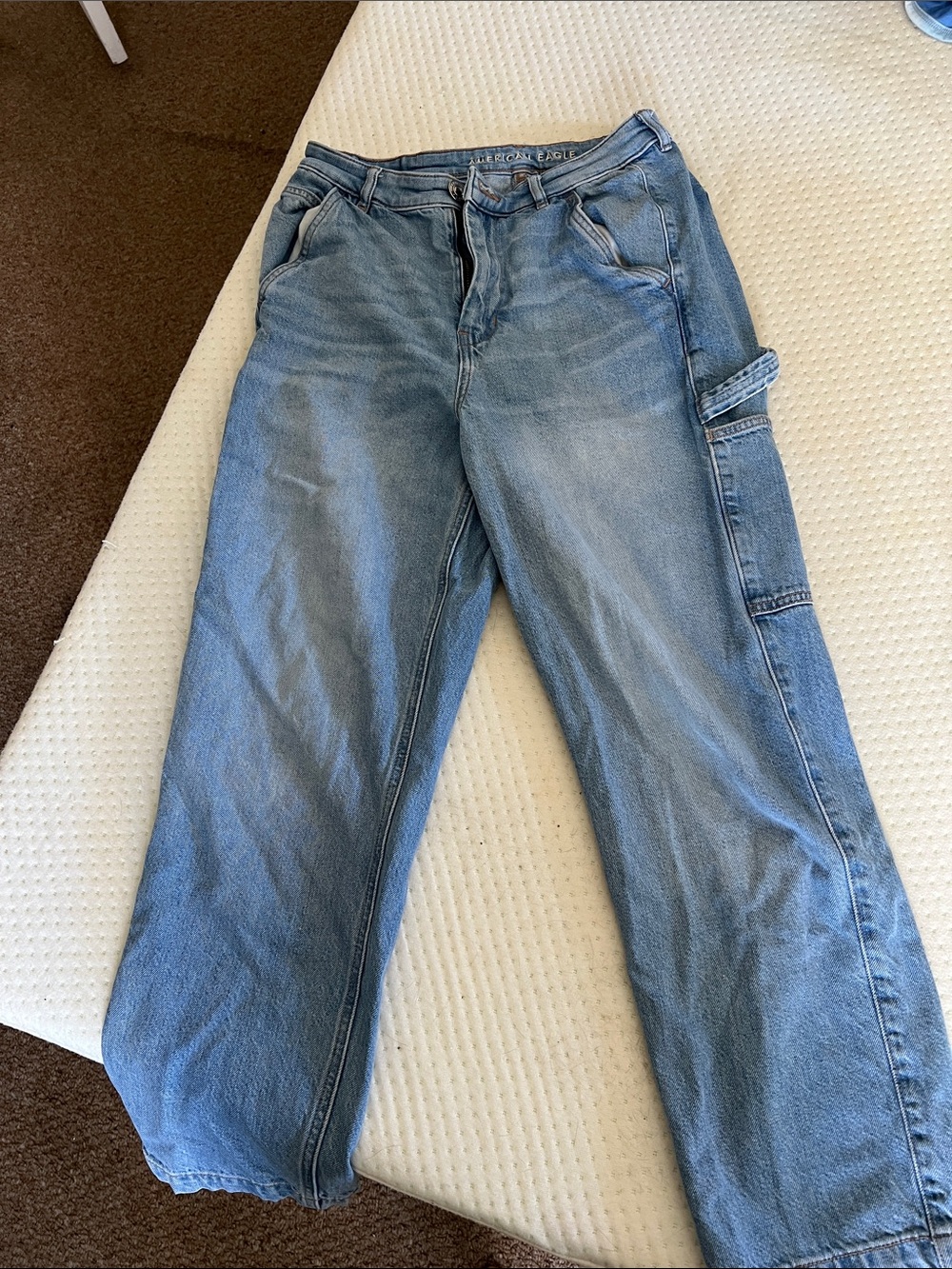 American Eagle Outfitters Light Wash Blue Denim Jeans